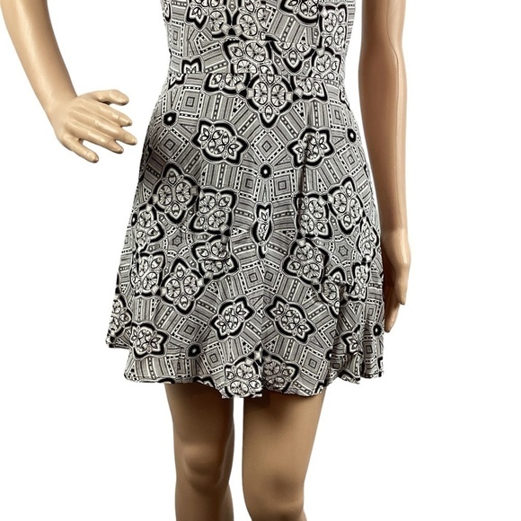 NBD x The Naven Twins Party Girl Fit & Flare Dress Size XS Black Mod Print Mini - Picture 3 of 8
